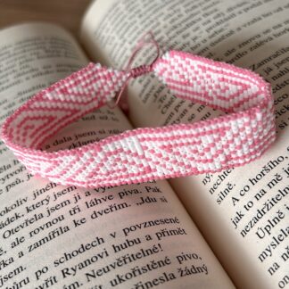 rucne vyrabeny naramek Miyuki ruzovy bily jemny romanticky damsky sperk square stitch